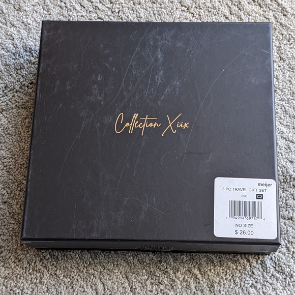 Collection Xiix NWT 3 PC travel set passport earbuds luggage tag pink ye… - Picture 12 of 16